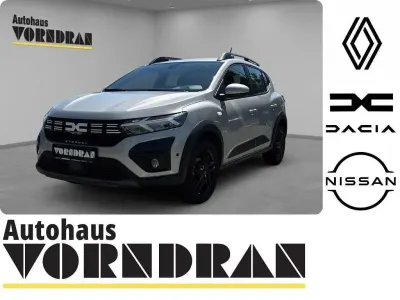 Gebraucht Dacia Sandero Stepway 101 PS (74 kW) 2024 Mondsteingrau Limousine