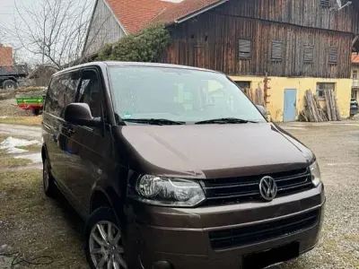 Używany VW T5 179 KM (131 kW) 2011 Brązowy Van