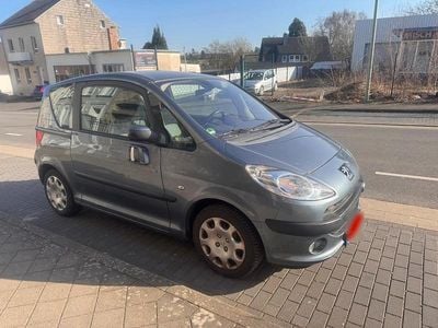 Usata Peugeot 1007 Premium 88 CV (64 kW) 2009 Grigio Monovolume