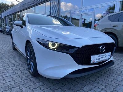 Snowflake white metallic Gebraucht 2025 Mazda 3 Sky Limousine | 25.480 € (Fairer Preis)