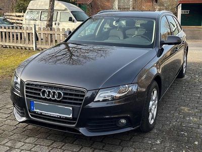 Gebraucht Audi A4 Attraction 160 PS (117 kW) 2011 Grau Kombi