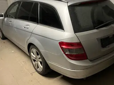 Gebraucht Mercedes C180 156 PS (114 kW) 2009 Schwarz Limousine