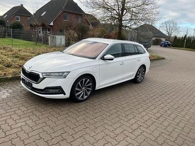 Gebraucht Skoda Octavia Style 204 PS (150 kW) 2021 Weiß Kombi