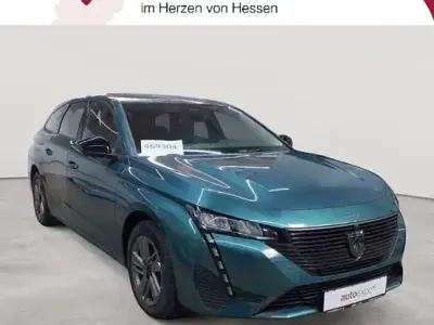 Gebraucht Peugeot 308 SW Active 131 PS (96 kW) 2024 Grün Kombi