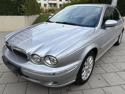 Silber Gebraucht 2002 Jaguar X-type Limousine | 6.900 € (Teuer)