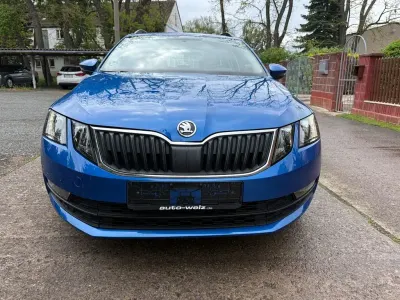 Gebraucht Skoda Octavia Ambition 179 PS (131 kW) 2017 Blau Kombi