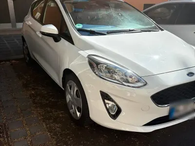 Gebraucht Ford Fiesta 75 PS (55 kW) 2020 Weiß Kleinwagen