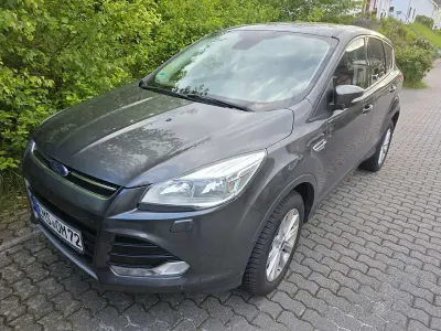Gebraucht Ford Kuga Titanium 150 PS (110 kW) 2017 Grau SUV