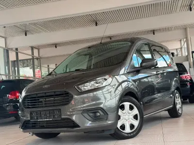 Gebraucht Ford Tourneo Courier Trend 101 PS (74 kW) 2019 Grau Van / Kleinbus