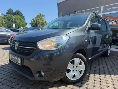 Gebraucht Dacia Lodgy Comfort 116 PS (85 kW) 2018 Grau comete Van / Kleinbus
