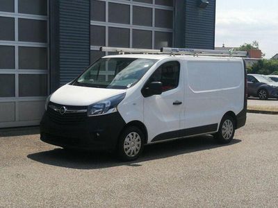 Weiss Gebraucht 2018 Opel Vivaro Van / Kleinbus | 18.499 € (Teuer)
