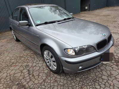 Second-hand BMW 318 143 CP (105 kW) 2003 Gri Berlinǎ