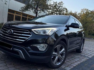 Hyundai Grand Santa Fe
