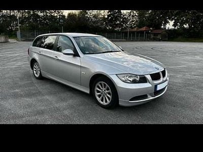 Gebraucht BMW 318 143 PS (105 kW) 2007 Silber Kombi