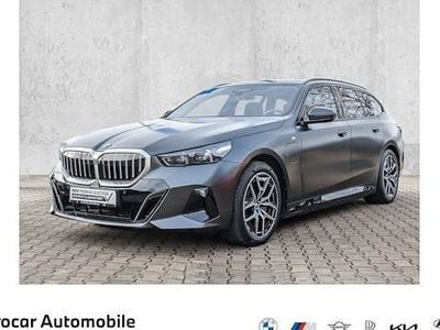 Second-hand BMW 550e M Sport 489 CP (359 kW) 2025 Gri Break