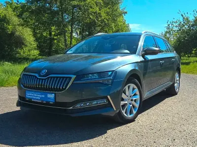 Gebraucht Skoda Superb Style 156 PS (114 kW) 2020 Grau Kombi