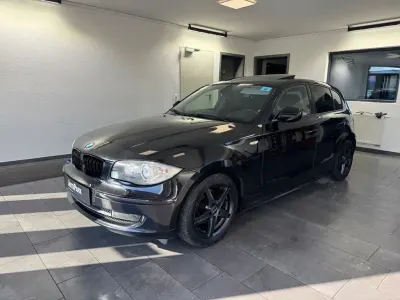 Gebraucht BMW 118 Advantage 143 PS (105 kW) 2011 Schwarz Kleinwagen