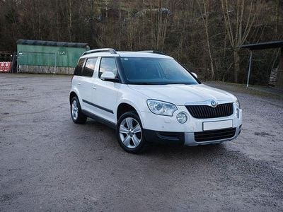 Weiß Gebraucht 2012 Skoda Yeti Plus Edition SUV | 10.300 € (Fairer Preis)