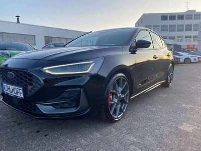 Gebraucht Ford Focus ST 280 PS (205 kW) 2022 Obsidianschwarz metallic Limousine