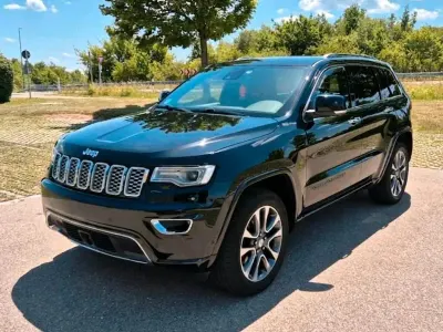 Gebraucht Jeep Grand Cherokee Overland 250 PS (183 kW) 2019 Schwarz SUV