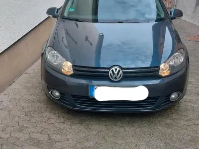 Usata VW Golf VI 105 CV (77 kW) 2010 Blu Utilitaria