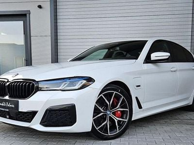 Gebraucht BMW 545e M Sport 394 PS (289 kW) 2022 Weiß Limousine