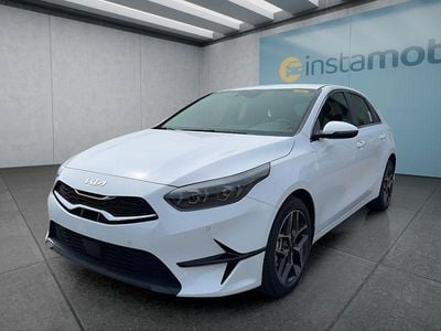 Nouă Kia Ceed 140 CP (102 kW) 2025 Alb Hatchback