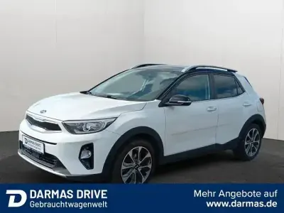 Używany Kia Stonic Spirit 120 KM (88 kW) 2018 Biały SUV