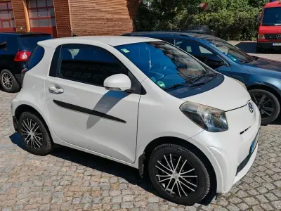 Gebraucht Toyota iQ 68 PS (50 kW) 2009 Weiß Kleinwagen
