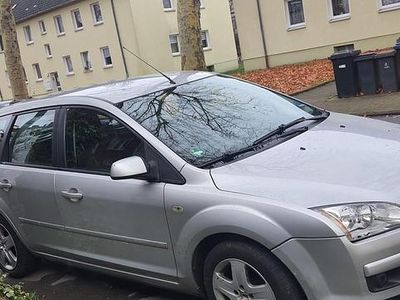 Usata Ford Focus 102 CV (75 kW) 2007 Argento Berlina