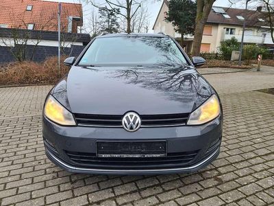 Gebraucht VW Golf VII LOUNGE 110 PS (80 kW) 2016 Uranograu Kombi