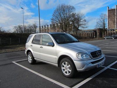 Gebraucht Mercedes ML320 218 PS (160 kW) 2002 Silber SUV