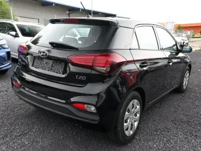 Gebraucht Hyundai i20 Trend 84 PS (61 kW) 2019 Phantom black pearl phantom black pearl Kleinwagen