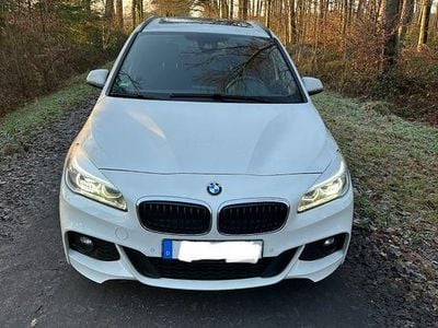 Weiß Gebraucht 2017 BMW 218 Gran Tourer M Sport Van / Kleinbus | 12.250 € (Fairer Preis)