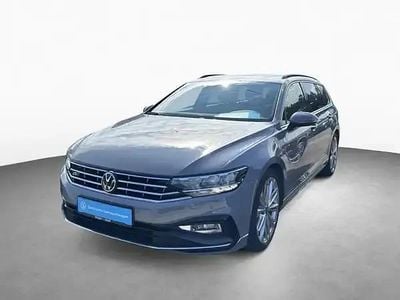Second-hand VW Passat R-line 190 CP (139 kW) 2023 Gri Break