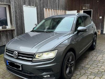 Gebraucht VW Tiguan Sound 190 PS (139 kW) 2017 Grau SUV