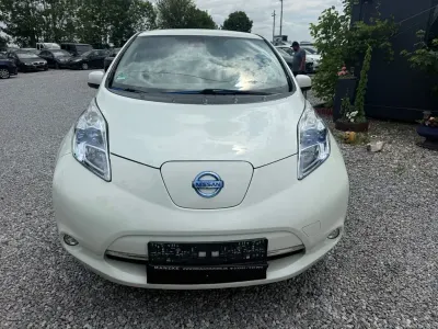 Gebraucht Nissan Leaf Basis 80 kW (109 PS) 2013 Weiß Kleinwagen