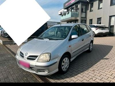 Second-hand Nissan Almera 2005 Argintiu Berlinǎ