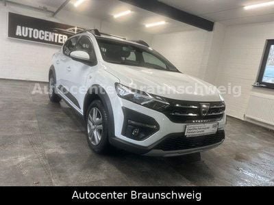 Gebraucht Dacia Sandero Comfort 91 PS (66 kW) 2021 Weiß SUV