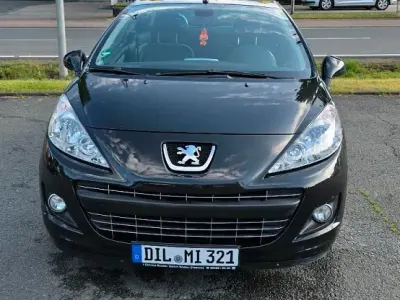 Gebraucht Peugeot 207 CC Roland Garros 120 PS (88 kW) 2010 Schwarz Cabrio