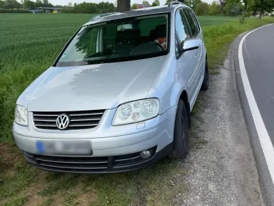 Gebraucht VW Touran 2004 Silber Van / Kleinbus