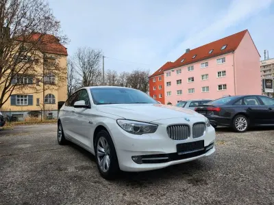 Gebraucht BMW 530 Sport Line 245 PS (180 kW) 2010 Weiß Limousine
