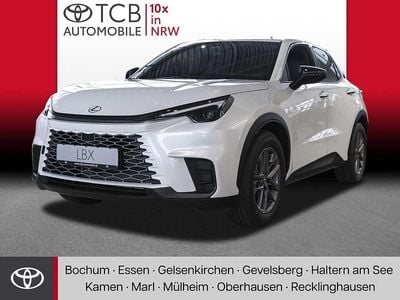 Neu Lexus LBX 136 PS (100 kW) 2026 Titaniumweiss (weiß) SUV