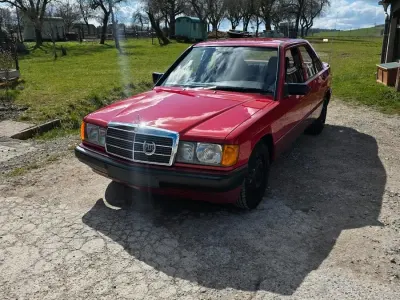 Gebraucht Mercedes 190 108 PS (79 kW) 1991 Rot Limousine