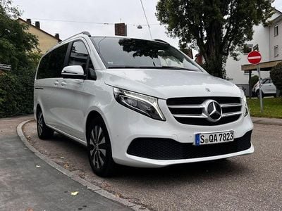 Mercedes V220