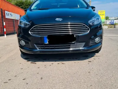 Gebraucht Ford S-MAX Titanium 179 PS (131 kW) 2016 Schwarz Van / Kleinbus