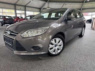 Gebraucht Ford Focus Trend 116 PS (85 kW) 2014 Grau Kombi