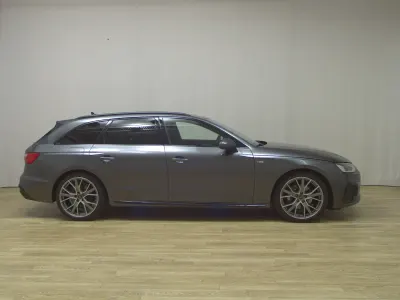 Używany Audi A4 S-Line 204 KM (150 kW) 2022 Szary Kombi