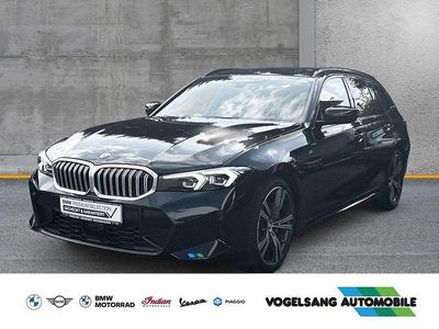 Black sapphire metallic Gebraucht 2024 BMW 330 M Sport Kombi | 49.990 € (Fairer Preis)