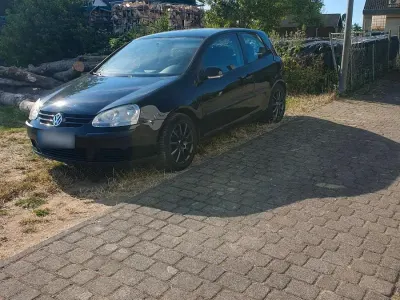 Gebraucht VW Golf V 75 PS (55 kW) 2006 Schwarz Kleinwagen